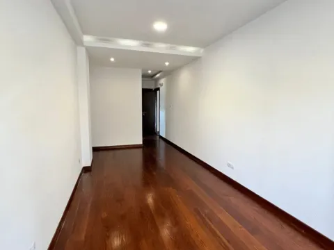 Izdavanje, četvorosoban stan, 228m², Preko Morače, Podgorica - image 23