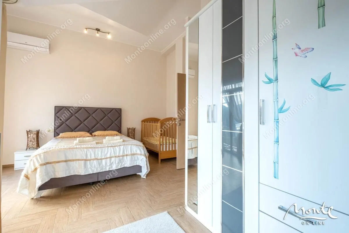 Prodaja, dvosoban stan, 105m², Orahovac, Kotor