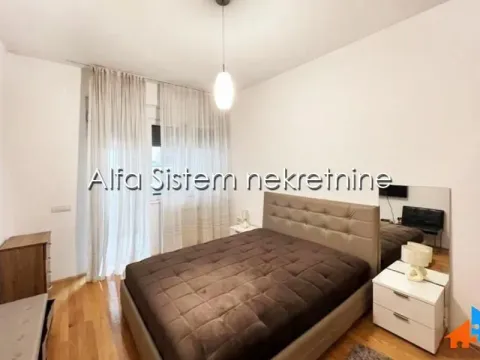 Izdavanje, trosoban stan, 122m², Vračar Hram, Vračar Sve Podlokacije - image 10