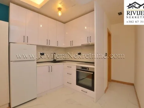 Prodaja, stan, 37m², Centar, Herceg Novi - image 3