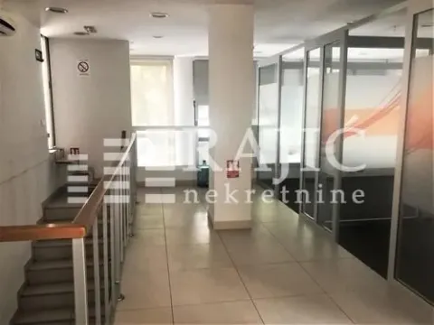 Rent, office space, 180m², Kalenić Pijaca, Vračar Sve Podlokacije - image 3