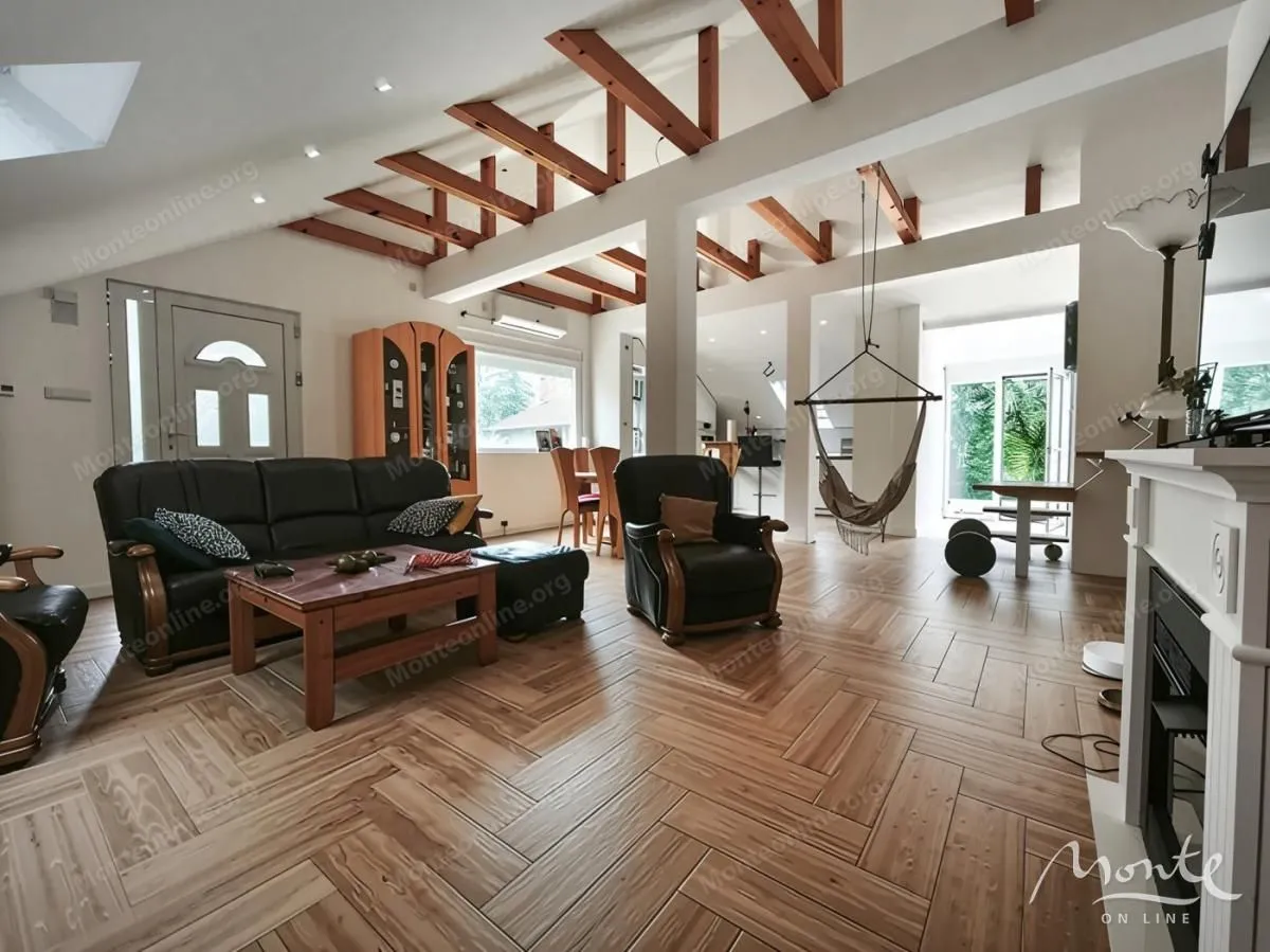 Prodaja, kuća, 350m², Velje Brdo, Podgorica