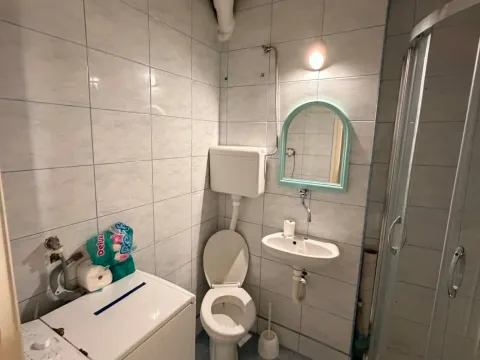 Izdavanje, jednosoban stan, 43m², Drač, Podgorica - image 8