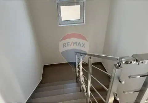 Rent, house, 1000m², Bar, Crna Gora - image 26