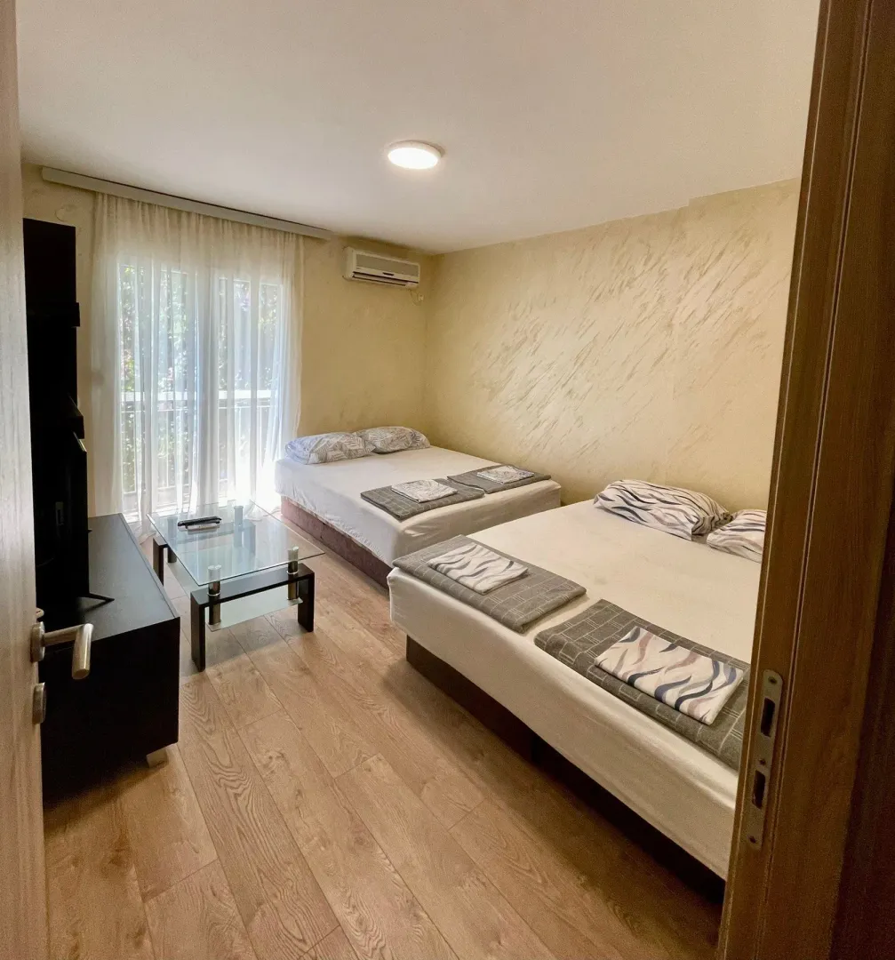 Izdavanje, garsonjera, 39m², Budva, Crna Gora
