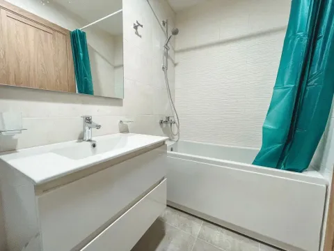 Izdavanje, dvosoban stan, 70m², Master Kvart, Podgorica - image 5