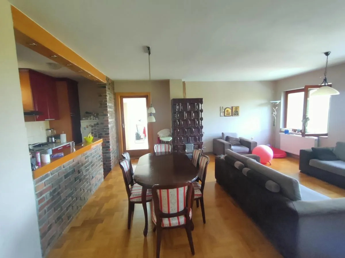 Prodaja, kuća, 180m², Sremska Kamenica, Petrovaradin