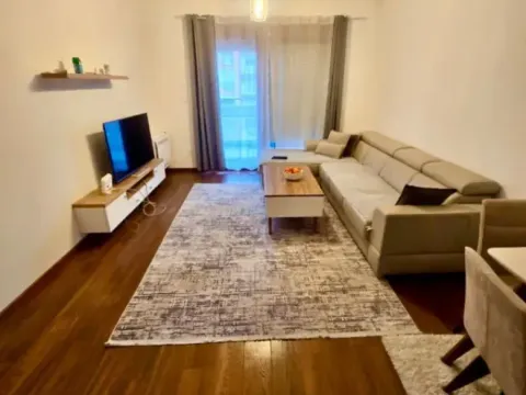 Izdavanje, dvosoban stan, 70m², Master Kvart, Podgorica - image 2