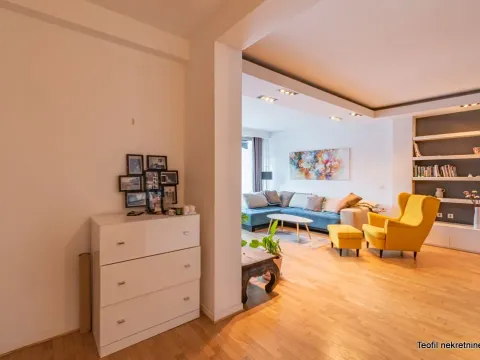 Prodaja, četvorosoban stan, 106m², Vračar, Šid - image 5