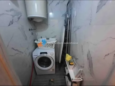 Izdavanje, trosoban stan, 70m², Kosančićev Venac, Beograd - image 8