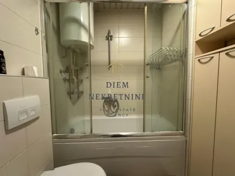 Rent, two bedroom apartment, 68m², City Kvart, Podgorica - image 12