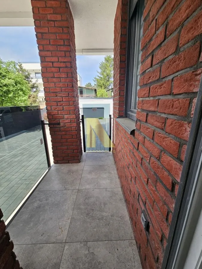 Izdavanje, jednosoban stan, 34m², Bulevar Evrope, Novi Sad Sve Podlokacije