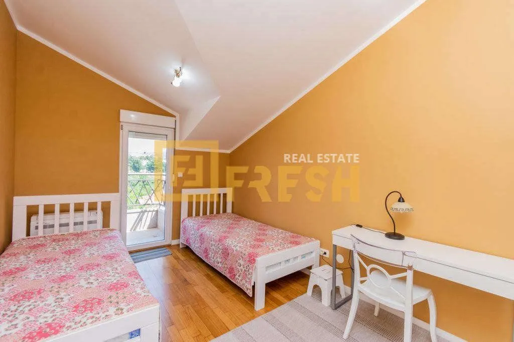 Rent, two bedroom apartment, 90m², Krivi Most, Podgorica