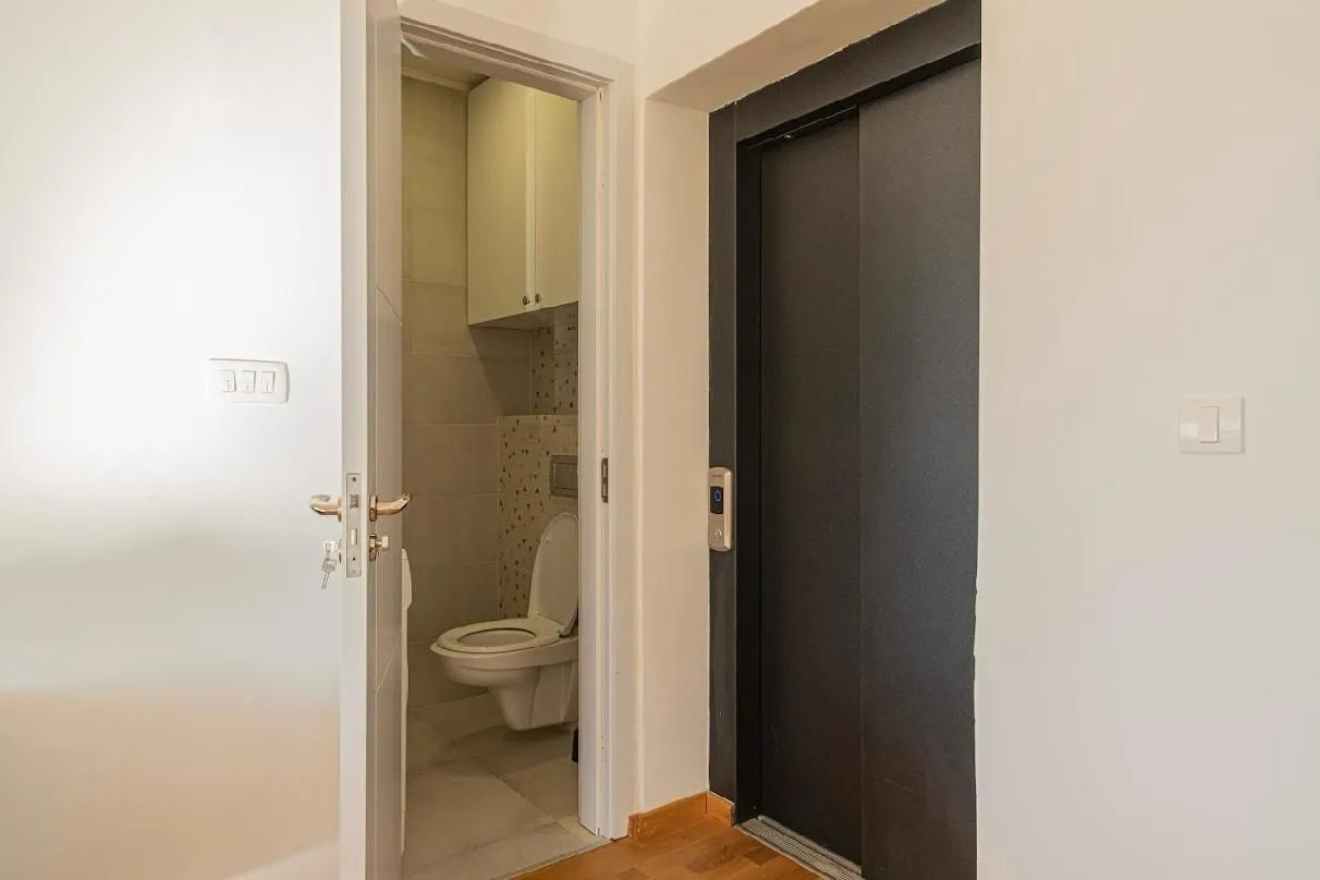 Prodaja, trosoban stan, 129m², Donja Lastva, Tivat