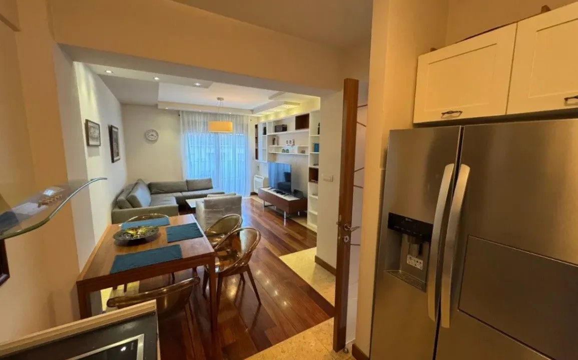 Prodaja, dvosoban stan, 74m², Centar, Podgorica