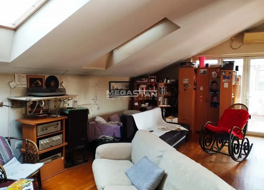 Prodaja, četvorosoban stan, 160m², Profesorska Kolonija, Palilula Sve Podlokacije