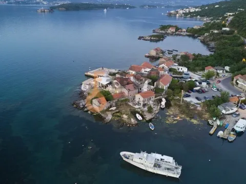 Prodaja, kuća, 400m², Tivat, Crna Gora - image 3