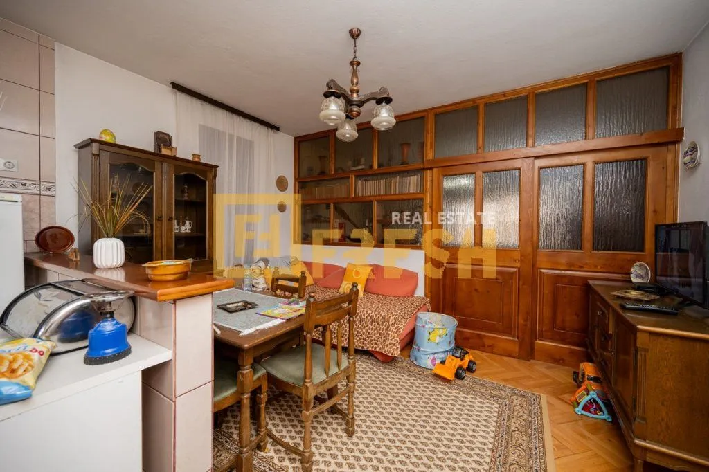 Sale, house, 150m², Stari Aerodrom, Podgorica