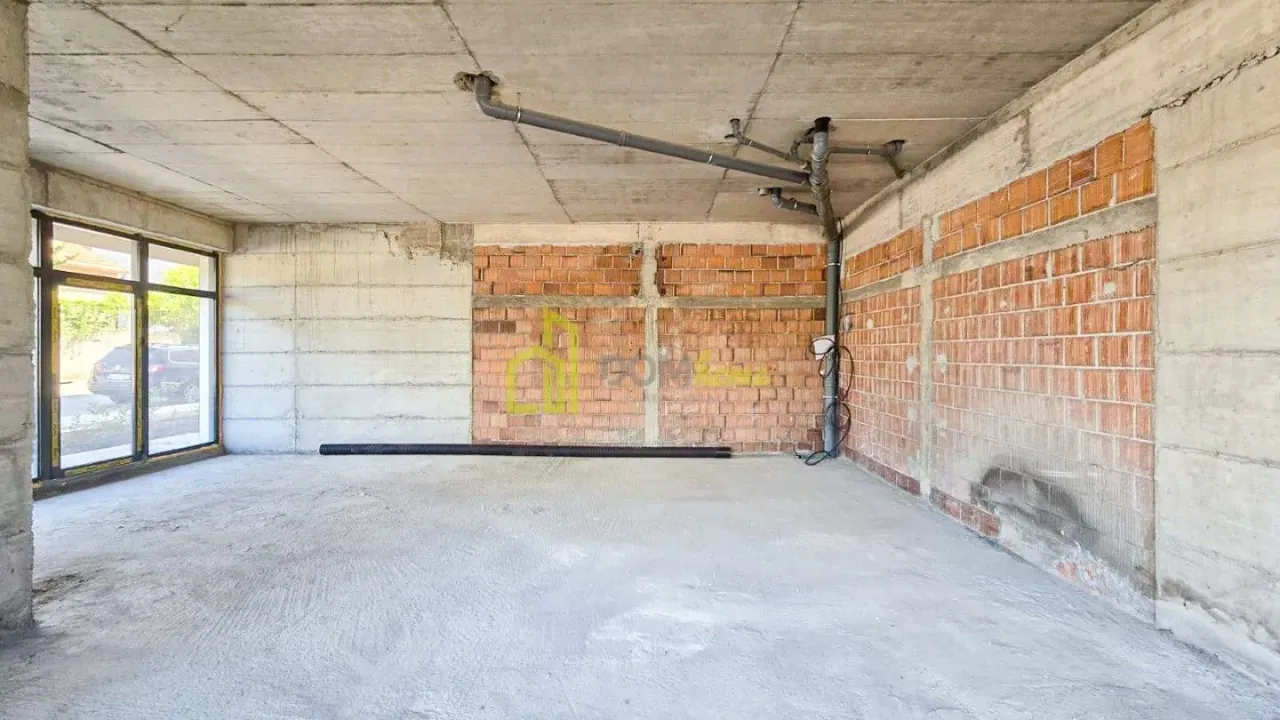 Prodaja, poslovni prostor, 72m², Stari Aerodrom, Podgorica