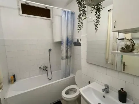 Izdavanje, dvosoban stan, 60m², Centar, Novi Sad - image 8