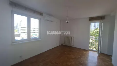 Stan in Novi Beograd Blok 61