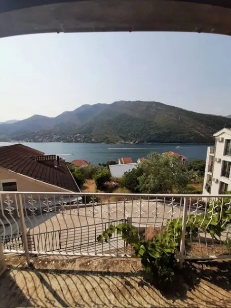Sale, house, 156m², Lepetani, Tivat