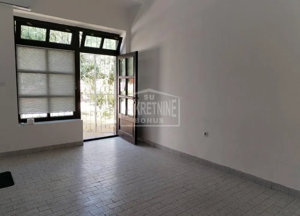 Rent, office space, 25m², Prozivka, Subotica