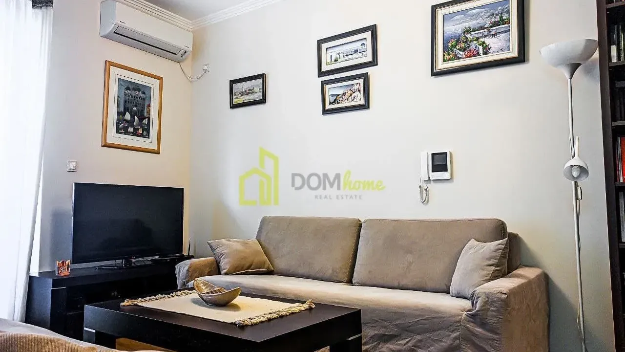 Izdavanje, dvosoban stan, 45m², Centar, Budva