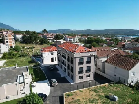 Prodaja, dvosoban stan, 61m², Tivat, Crna Gora - image 5