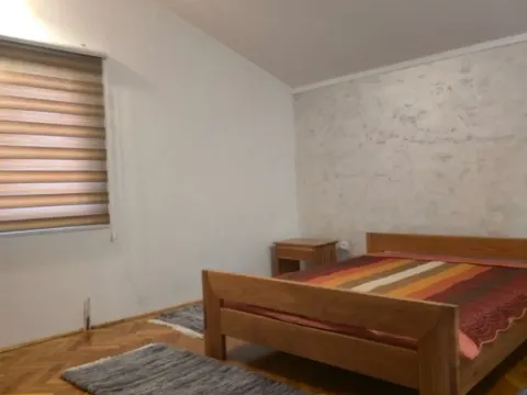 Izdavanje, kuća, 170m², Gornja Gorica, Podgorica - image 7