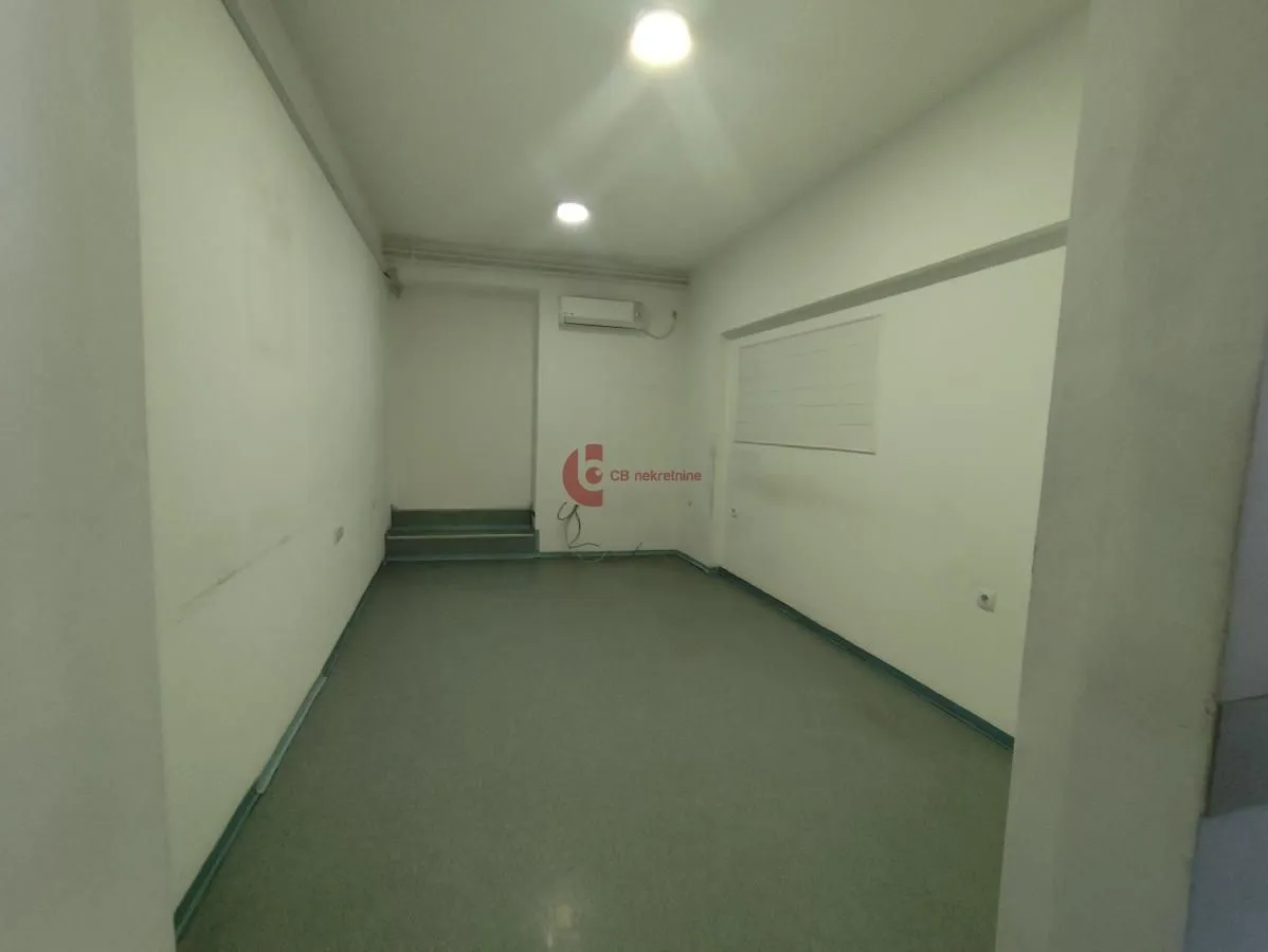 Rent, office space, 320m², Centar, Subotica