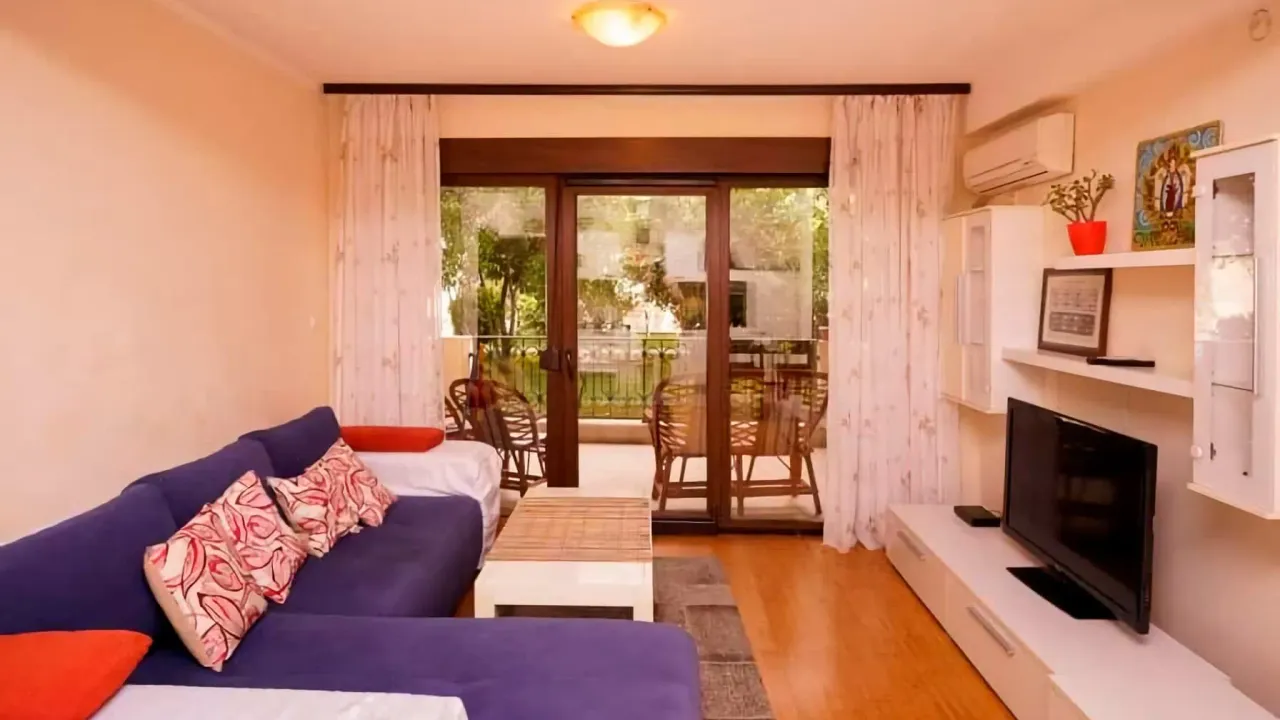 Prodaja, trosoban stan, 76m², Budva, Crna Gora