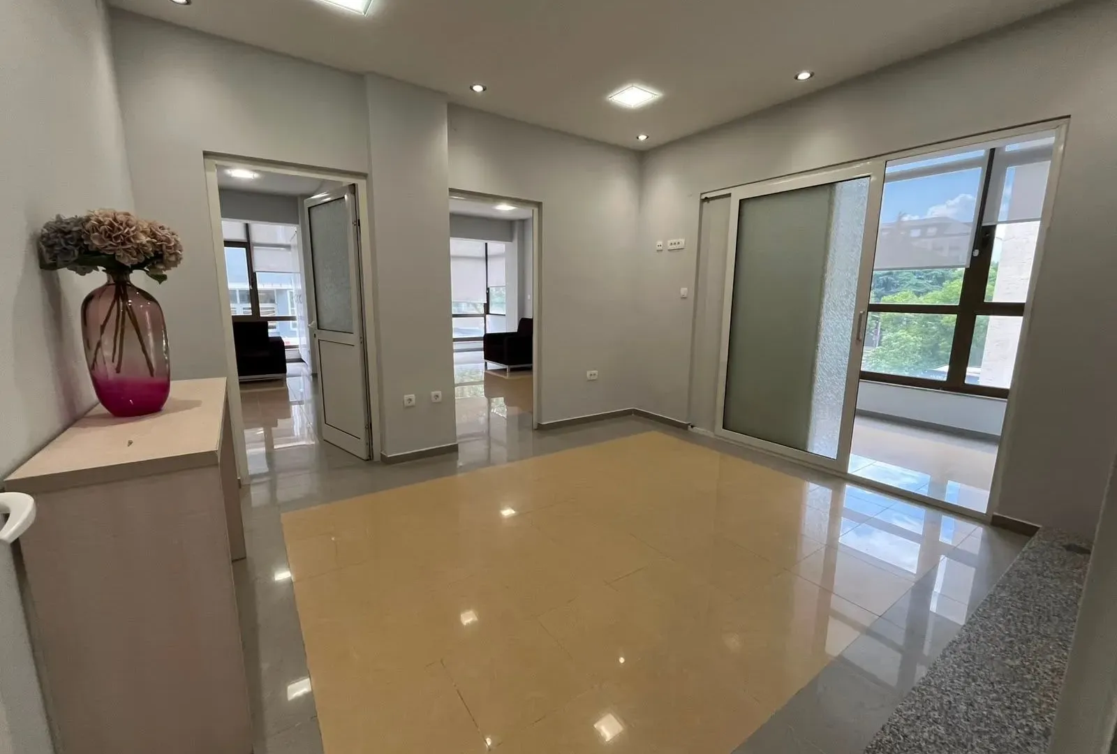 Rent, office space, 100m², Centar, Podgorica