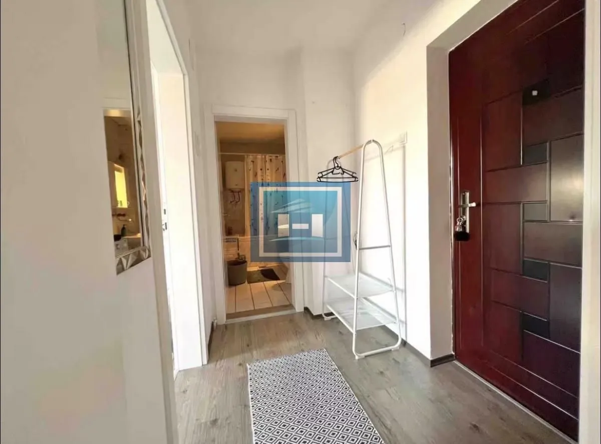 Izdavanje, dvosoban stan, 42m², Gloždak, Paraćin