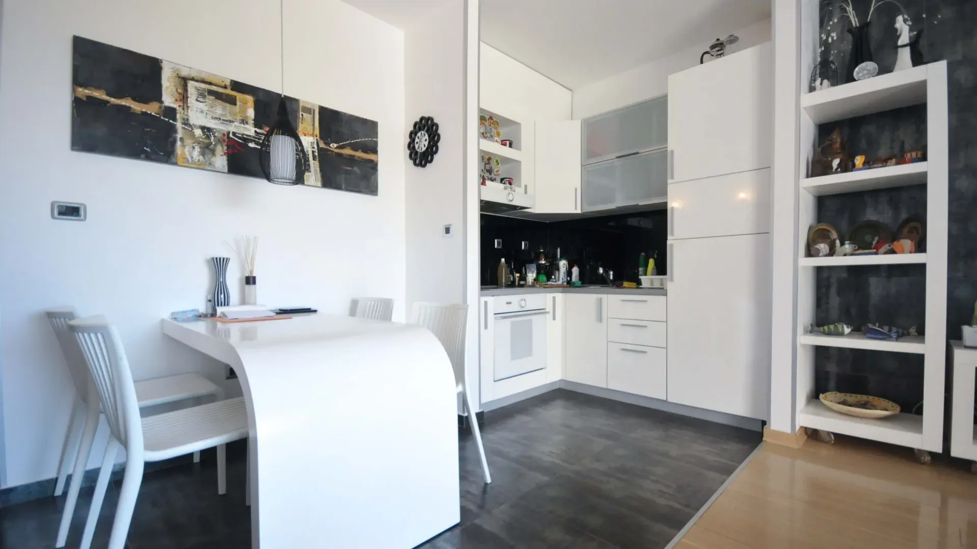 Prodaja, dvosoban stan, 55m², Pržno, Budva