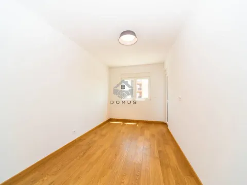 Sale, two bedroom apartment, 72m², New City, Podgorica - image 9