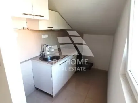 Prodaja, kuća, 150m², Železnik, Beograd - image 8