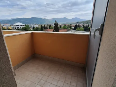 Sale, one bedroom apartment, 43m², City Kej, Podgorica - image 11