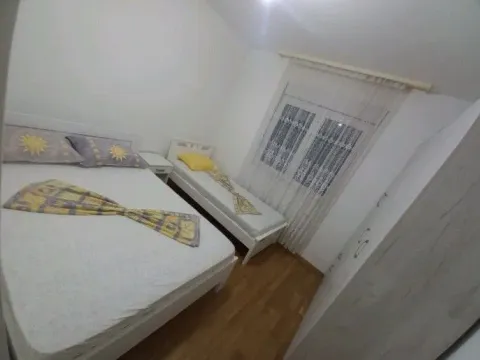 Izdavanje, dvosoban stan, 55m², Stari Aerodrom, Podgorica - image 5