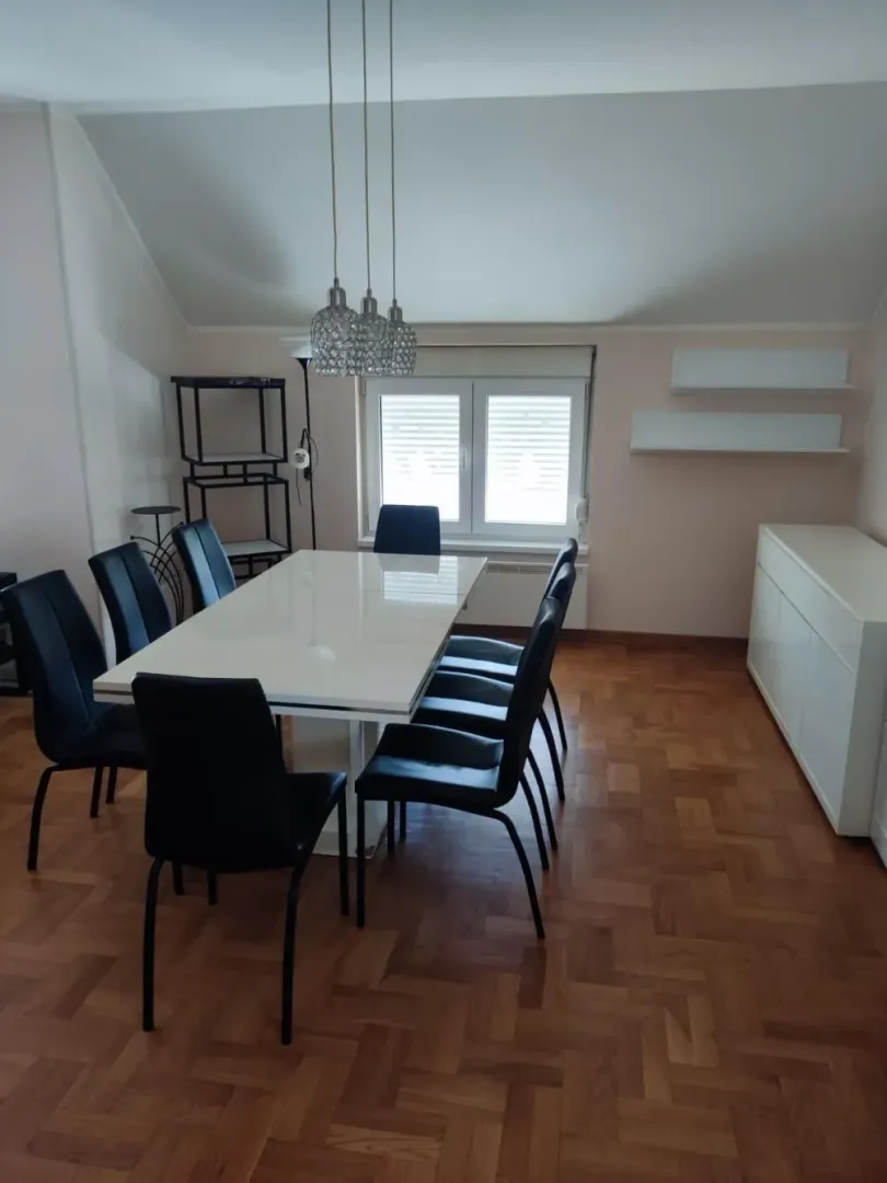 Izdavanje, trosoban stan, 105m², Lekino Brdo, Voždovac Sve Podlokacije