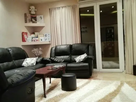 Prodaja, stan, 68m², Kotor, Crna Gora - image 2