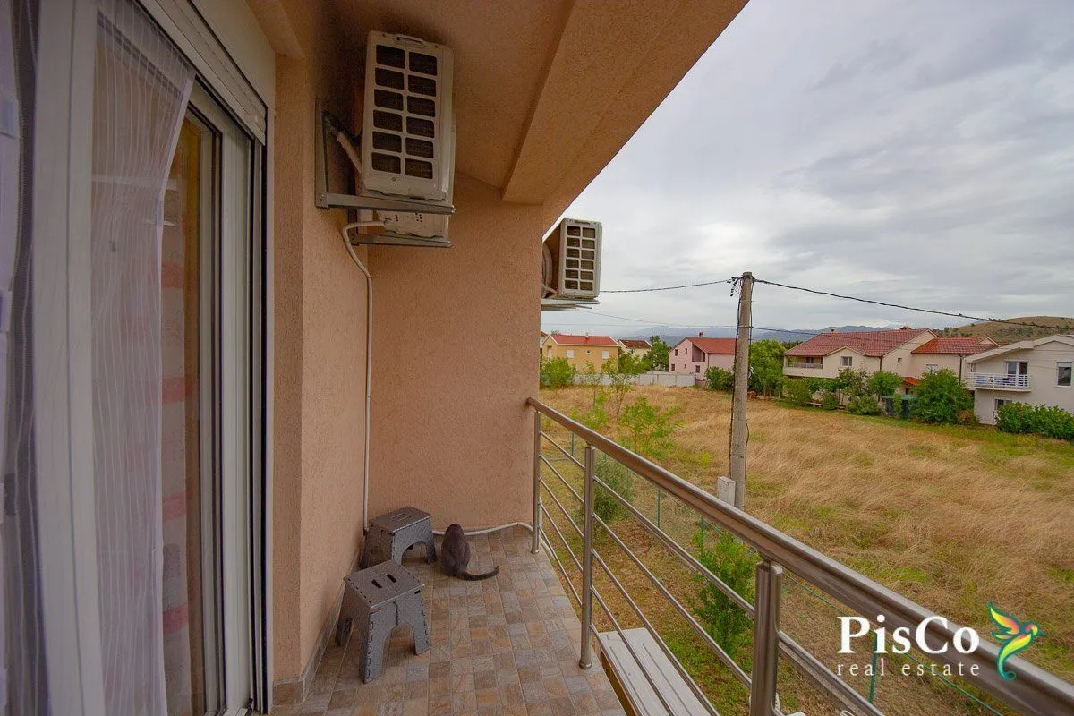 Prodaja, kuća, 200m², Donja Gorica, Podgorica