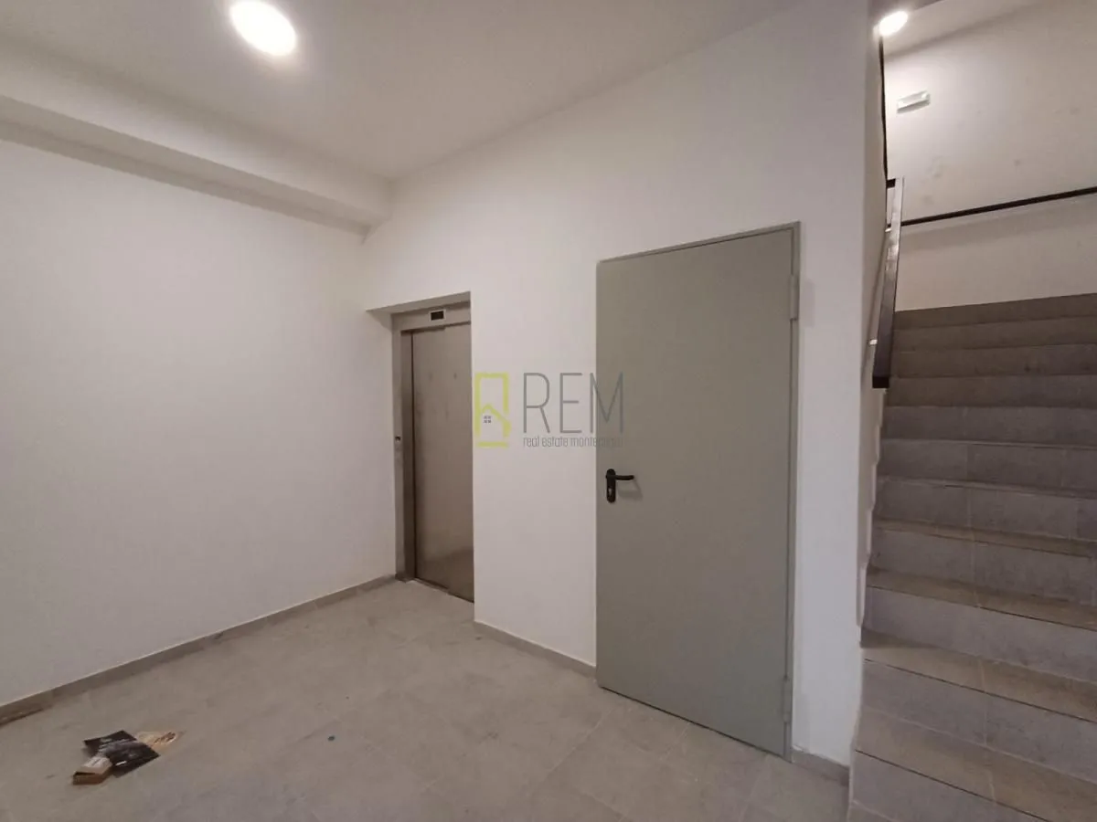 Prodaja, jednosoban stan, 52m², Stari Aerodrom, Podgorica