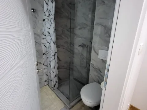 Izdavanje, jednosoban stan, 42m², Zagorič, Podgorica - image 7