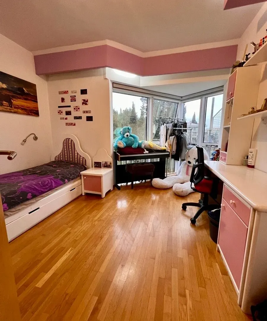 Prodaja, trosoban stan, 136m², Centar, Podgorica