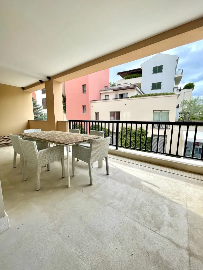 Rent, one bedroom apartment, 110m², Porto Montenegro, Tivat