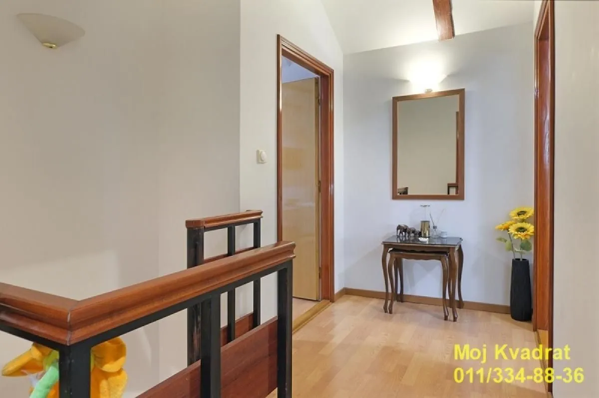 Sale, four bedroom apartment, 104m², Stari Grad, Beograd