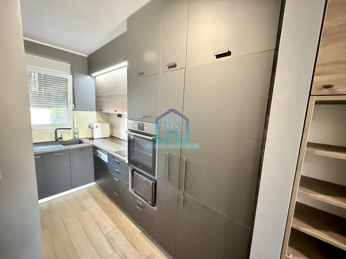 Prodaja, četvorosoban stan, 73m², Alibegovac, Petrovaradin