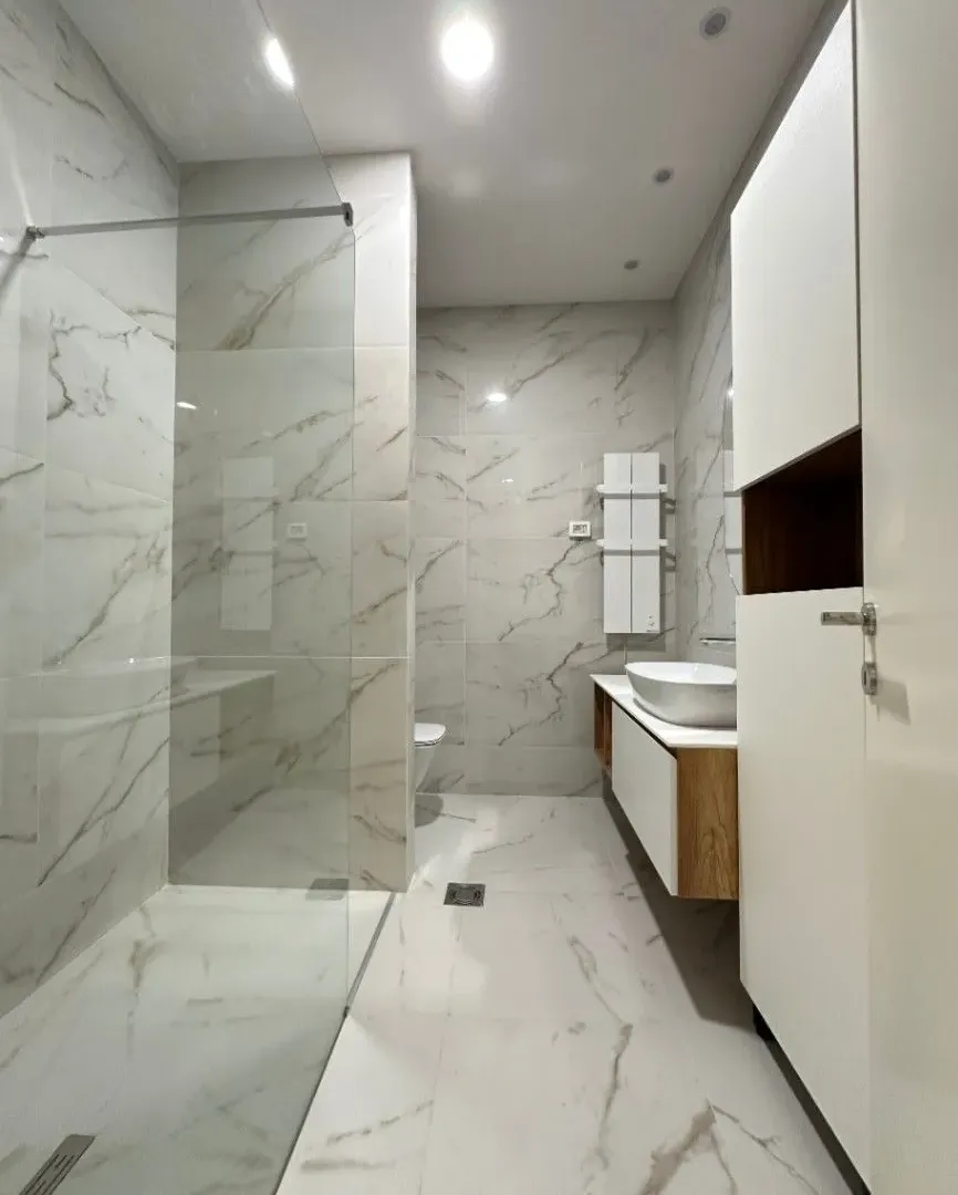 Prodaja, trosoban stan, 130m², Preko Morače, Podgorica