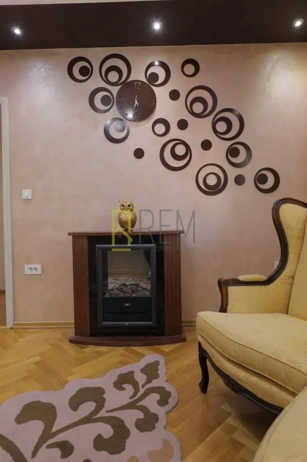 Rent, house, 250m², Tološi, Podgorica